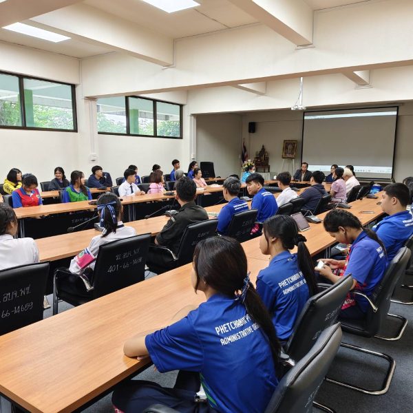 โครงการพลังเยาวชนร่วมส่งเสริมภูมิปัญญาท้องถิ่นสู่สากล (PCRU Mobility Academic Station)