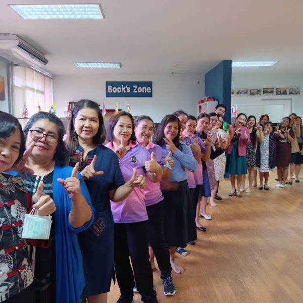 การทดสอบวัดระดับความรู้ความสามารถทางภาษาอังกฤษของคณาจารย์ เจ้าหน้าที่และพนักงานประจำ คณะพยาบาลศาสตร์ มหาวิทยาลัยราชภัฏเพชรบูรณ์